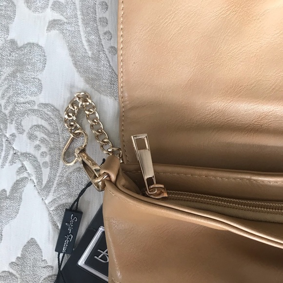 Sergio Purse - Picture 2 of 6